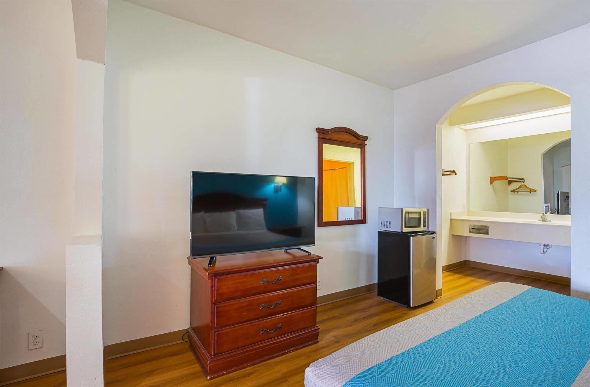 Island Inn By Oyo Galveston Beach, Tx Екстериор снимка